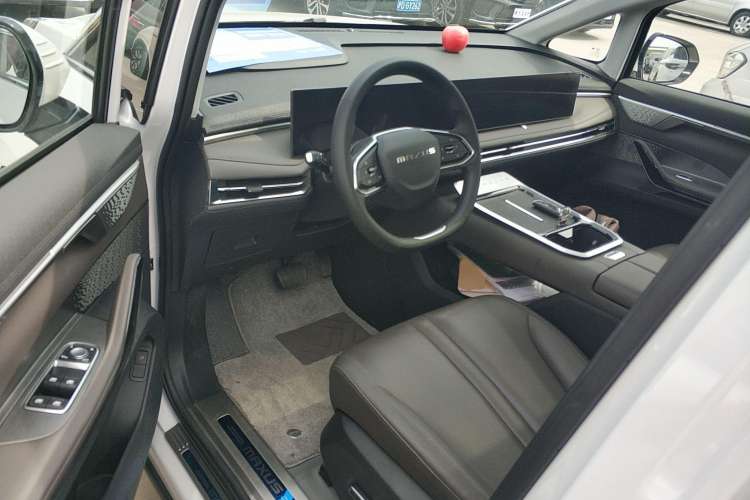Used SAIC MAXUS G70 2024 2.0T Automatic Luxury Edition 7 Seats Driver Seat