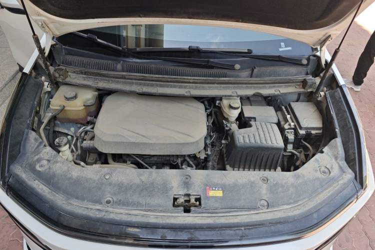 Used SAIC MAXUS G70 2024 2.0T Automatic Luxury Edition 7 Seats Engine Bay