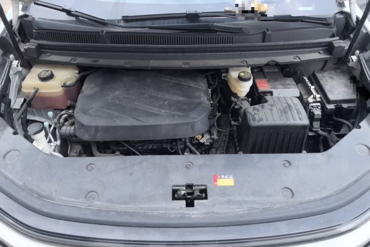 Used SAIC MAXUS G70 2024 2.0T Automatic Flagship Version 7 Seats Engine Bay