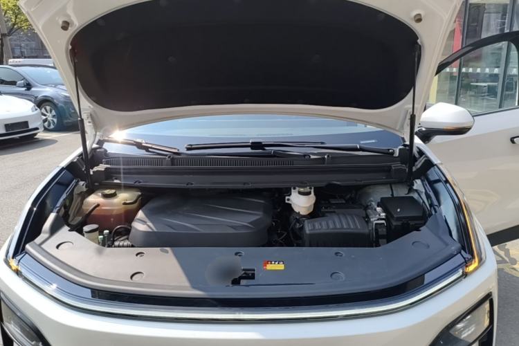 Used SAIC MAXUS G70 2024 2.0T Automatic Flagship Version 7 Seats Engine Bay