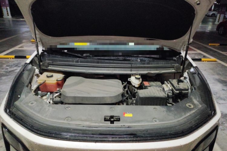 Used SAIC MAXUS G70 2024 2.0T Automatic Flagship Version 7 Seats Engine Bay
