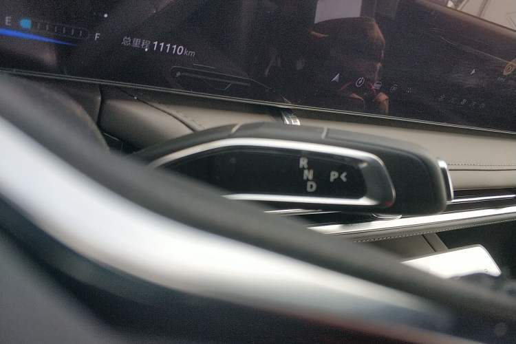 Used SAIC MAXUS G70 2024 2.0T Automatic Luxury Edition 7 Seats Gear Lever