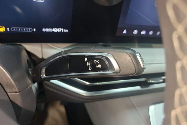 Used SAIC MAXUS G70 2024 2.0T Automatic Flagship Version 7 Seats Gear Lever