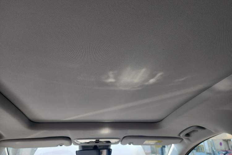 Used SAIC MAXUS G70 2024 2.0T Automatic Flagship Version 7 Seats Headliner