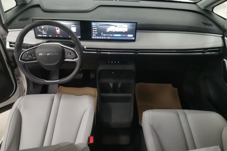 Used SAIC MAXUS G70 2024 2.0T Automatic Comfort Edition 7-Seater Interior 2