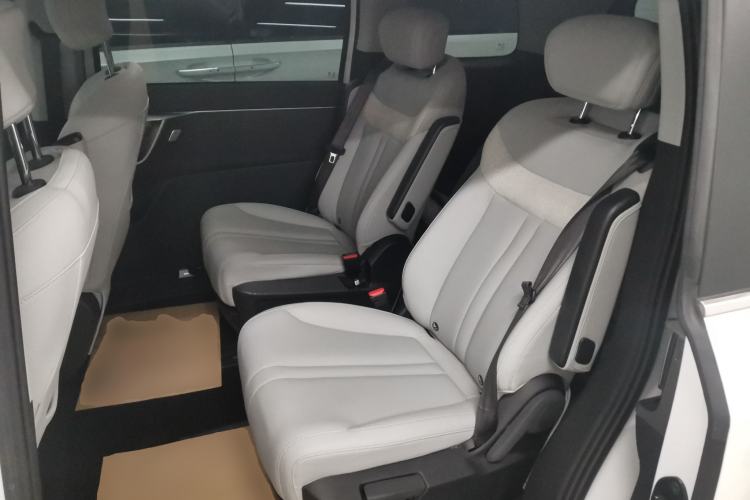 Used SAIC MAXUS G70 2024 2.0T Automatic Comfort Edition 7-Seater Interior 4