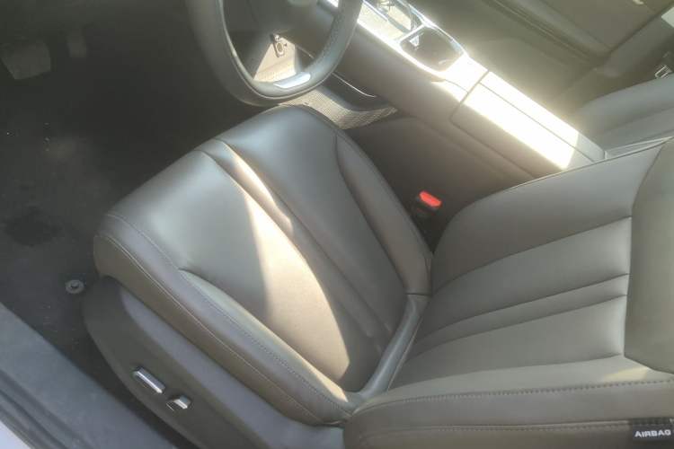 Used SAIC MAXUS G70 2024 2.0T Automatic Luxury Edition 7 Seats Left Front Seat