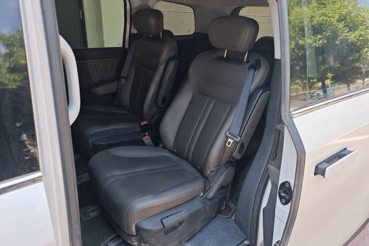 Used SAIC MAXUS G70 2024 2.0T Automatic Luxury Edition 7 Seats Left Rear Seat