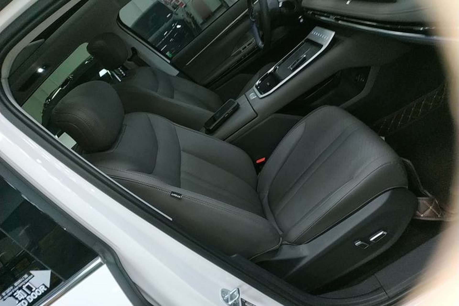 Used SAIC MAXUS G70 2024 2.0T Automatic Flagship Version 7 Seats Right Front Seat