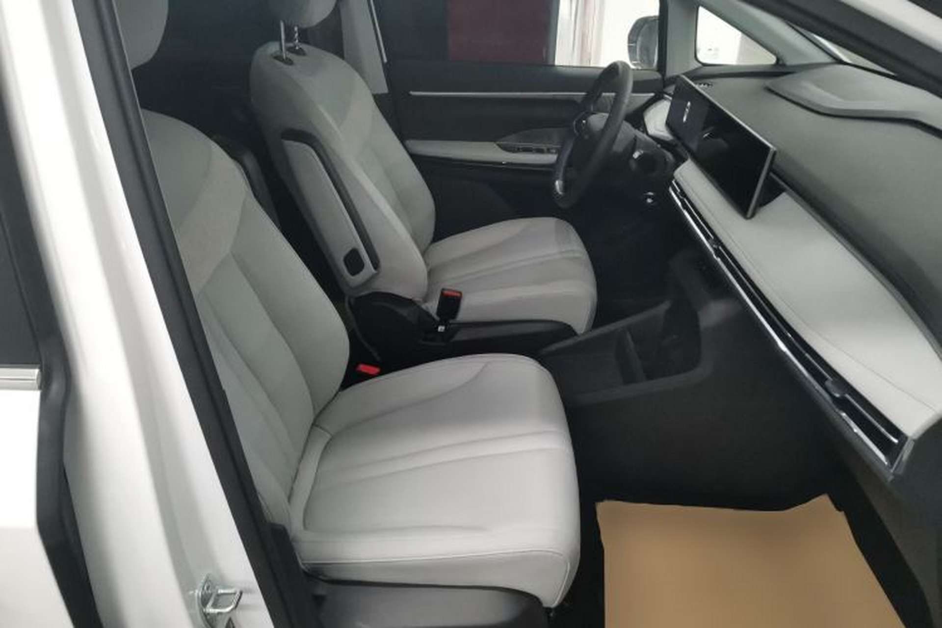 Used SAIC MAXUS G70 2024 2.0T Automatic Comfort Edition 7-Seater Right Front Seat