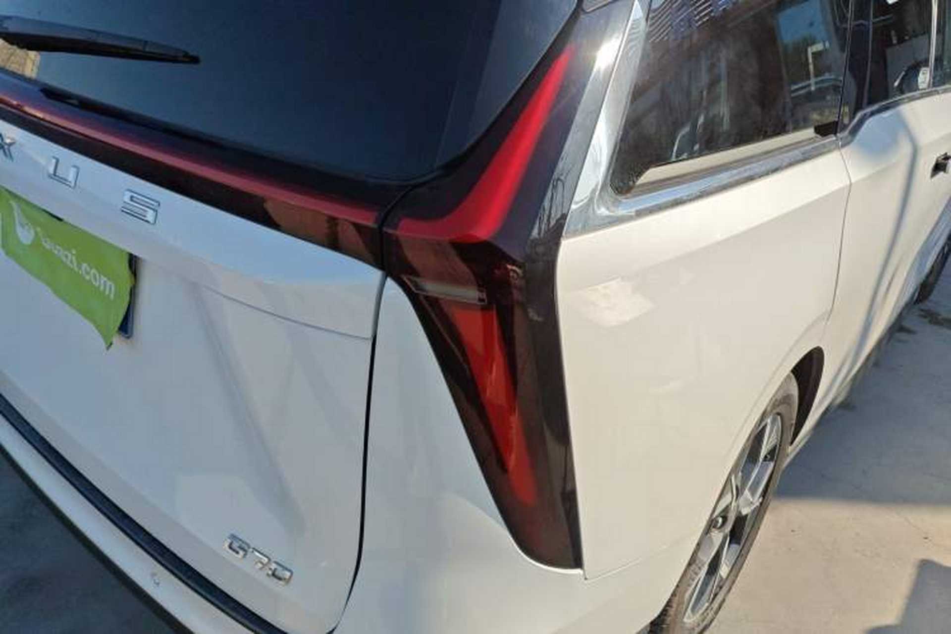 Used SAIC MAXUS G70 2024 2.0T Automatic Flagship Version 7 Seats Right Rear Taillight
