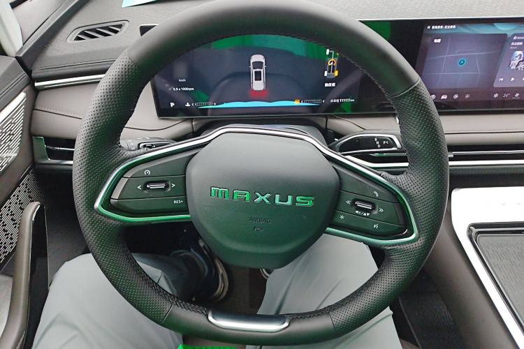 Used SAIC MAXUS G70 2024 2.0T Automatic Luxury Edition 7 Seats Steering Wheel
