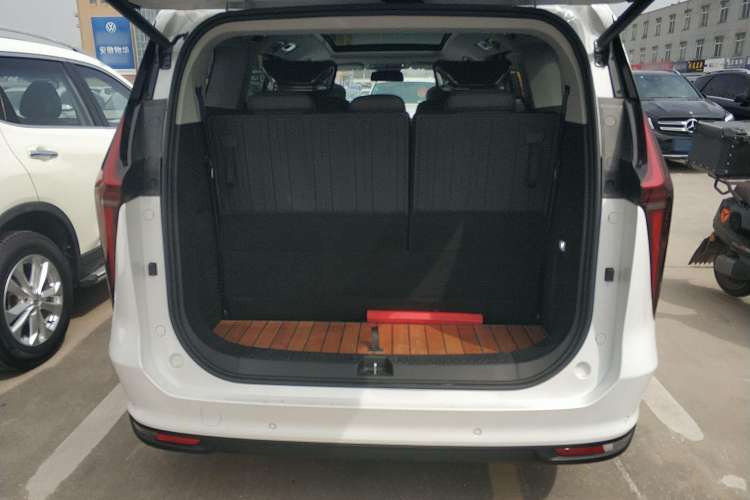 Used SAIC MAXUS G70 2024 2.0T Automatic Luxury Edition 7 Seats Trunk