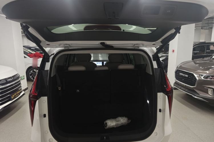Used SAIC MAXUS G70 2024 2.0T Automatic Flagship Version 7 Seats Trunk