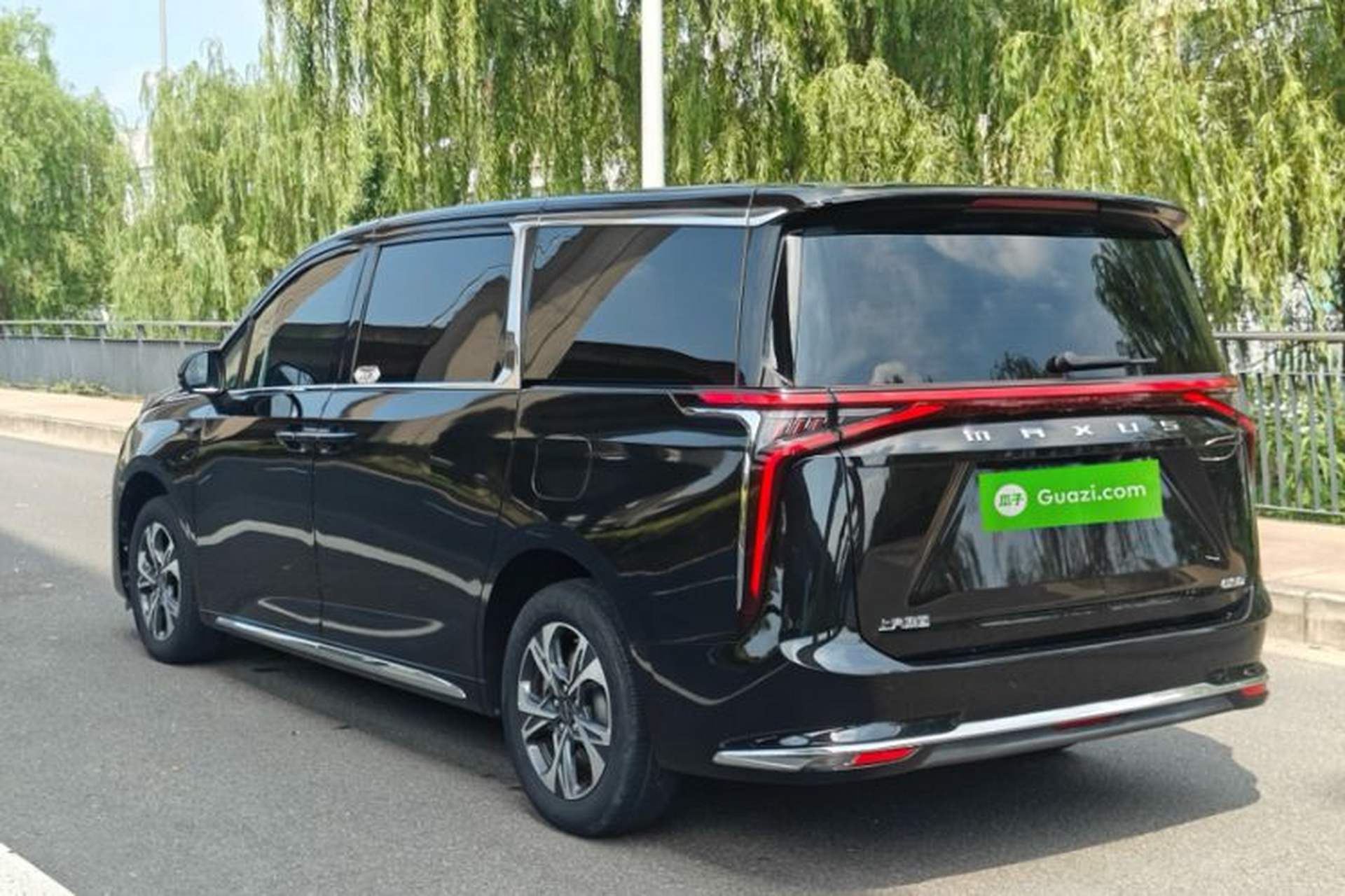 Used SAIC MAXUS G90 2022 2.0T Galaxy Seven-Seater Version Exterior 4