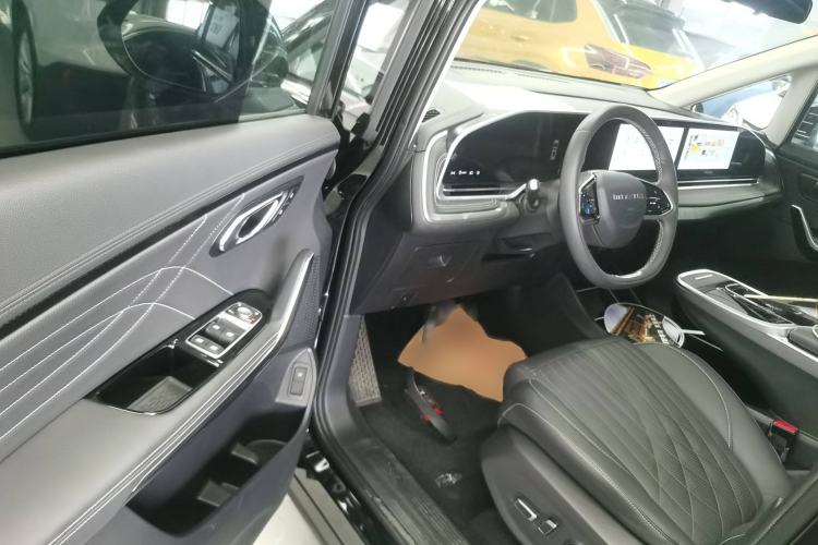 Used SAIC MAXUS G90 2022 2.0T Galaxy Seven-Seater Version Interior 3