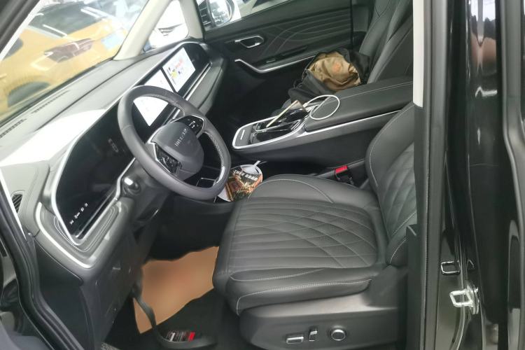 Used SAIC MAXUS G90 2022 2.0T Galaxy Seven-Seater Version Left Front Seat