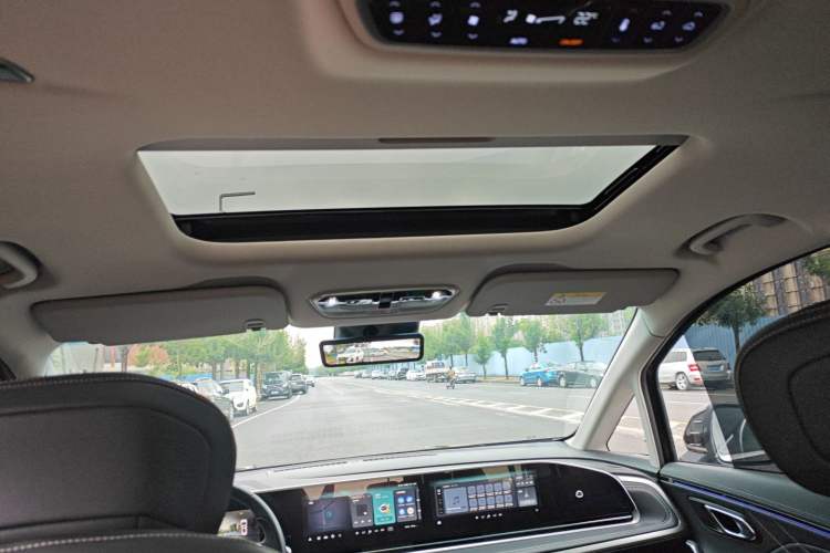 Used SAIC MAXUS G90 2022 2.0T Xingyun Seven-Seater Version Headliner