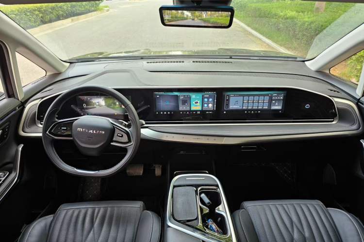Used SAIC MAXUS G90 2022 2.0T Xingyun Seven-Seater Version Interior 1
