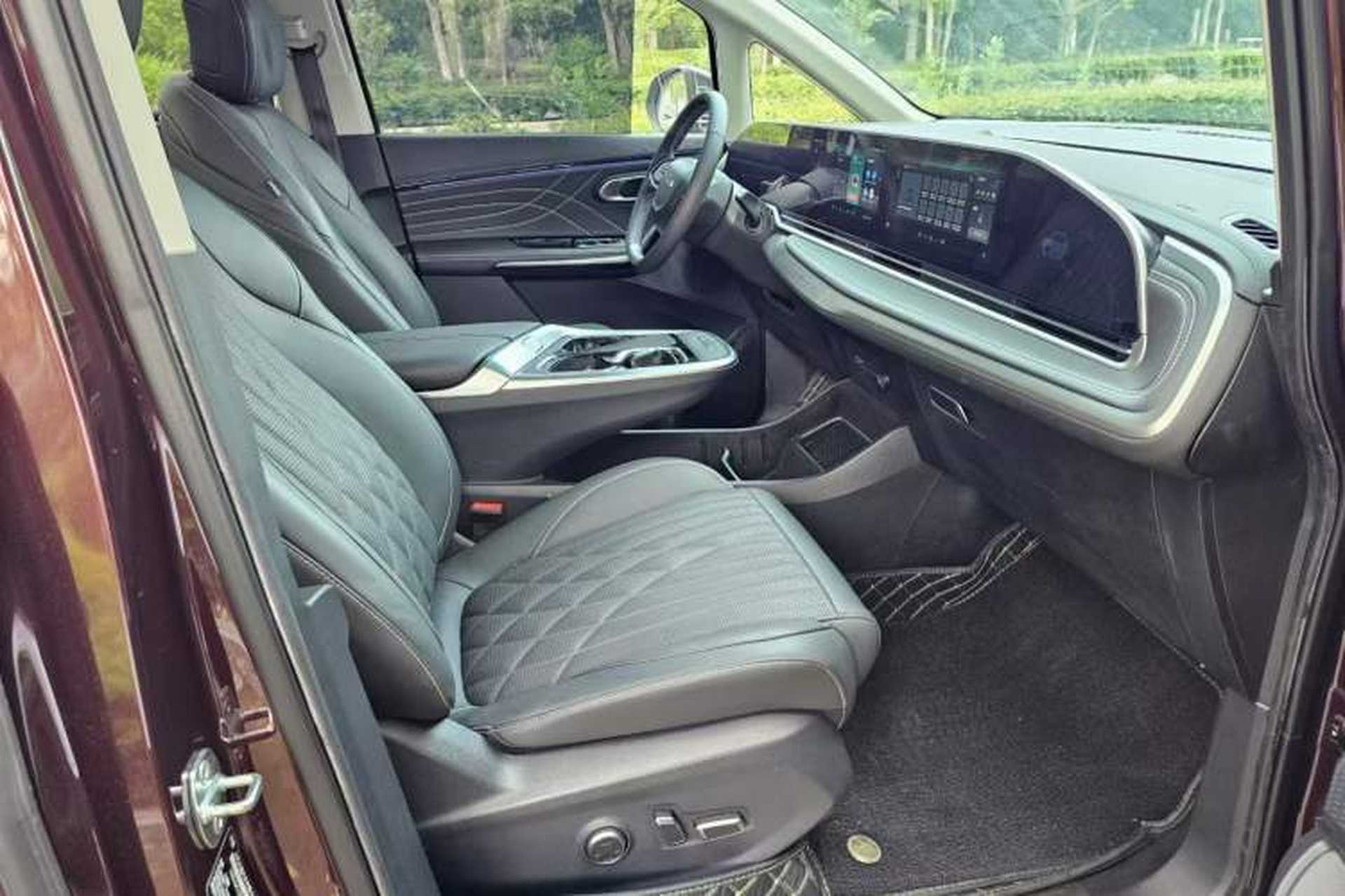 Used SAIC MAXUS G90 2022 2.0T Xingyun Seven-Seater Version Interior 3