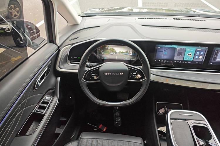 Used SAIC MAXUS G90 2022 2.0T Xingyun Seven-Seater Version Steering Wheel