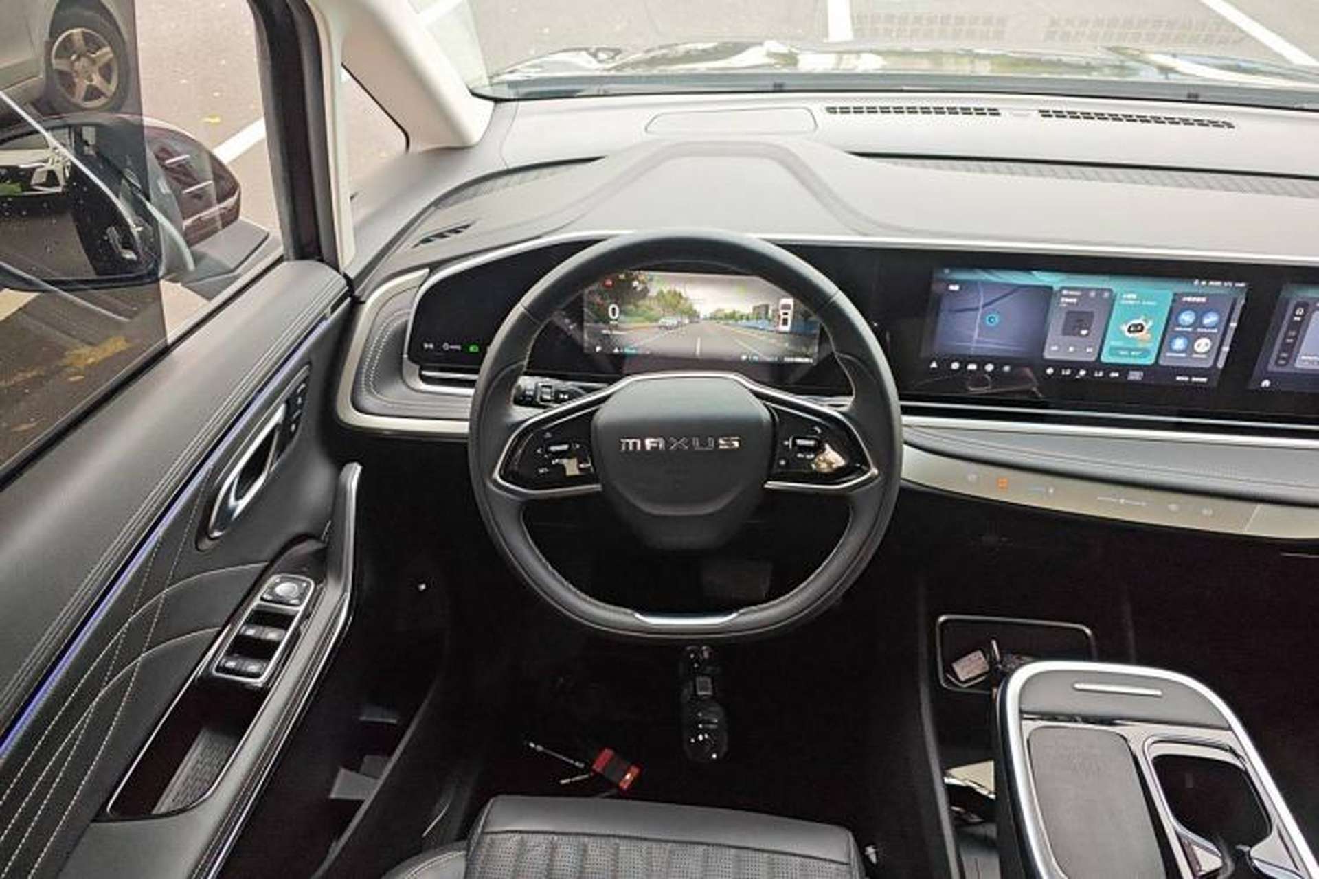 Used SAIC MAXUS G90 2022 2.0T Xingyun Seven-Seater Version Steering Wheel