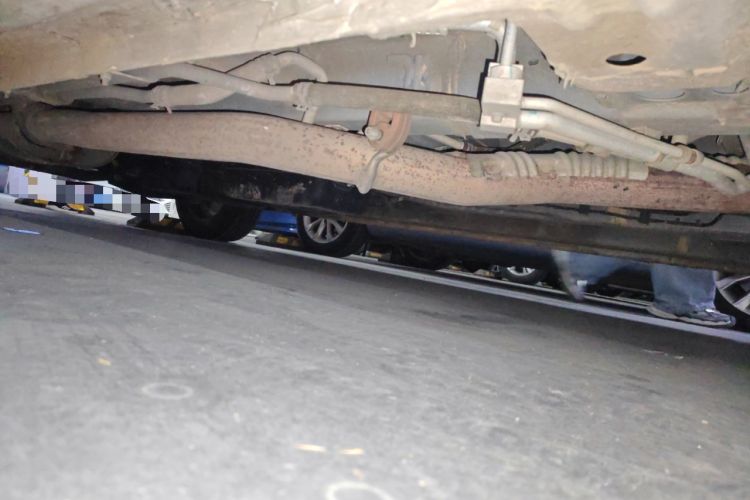 Used SAIC MAXUS G90 2022 2.0T Starry Seven-Seater Chassis Front Right
