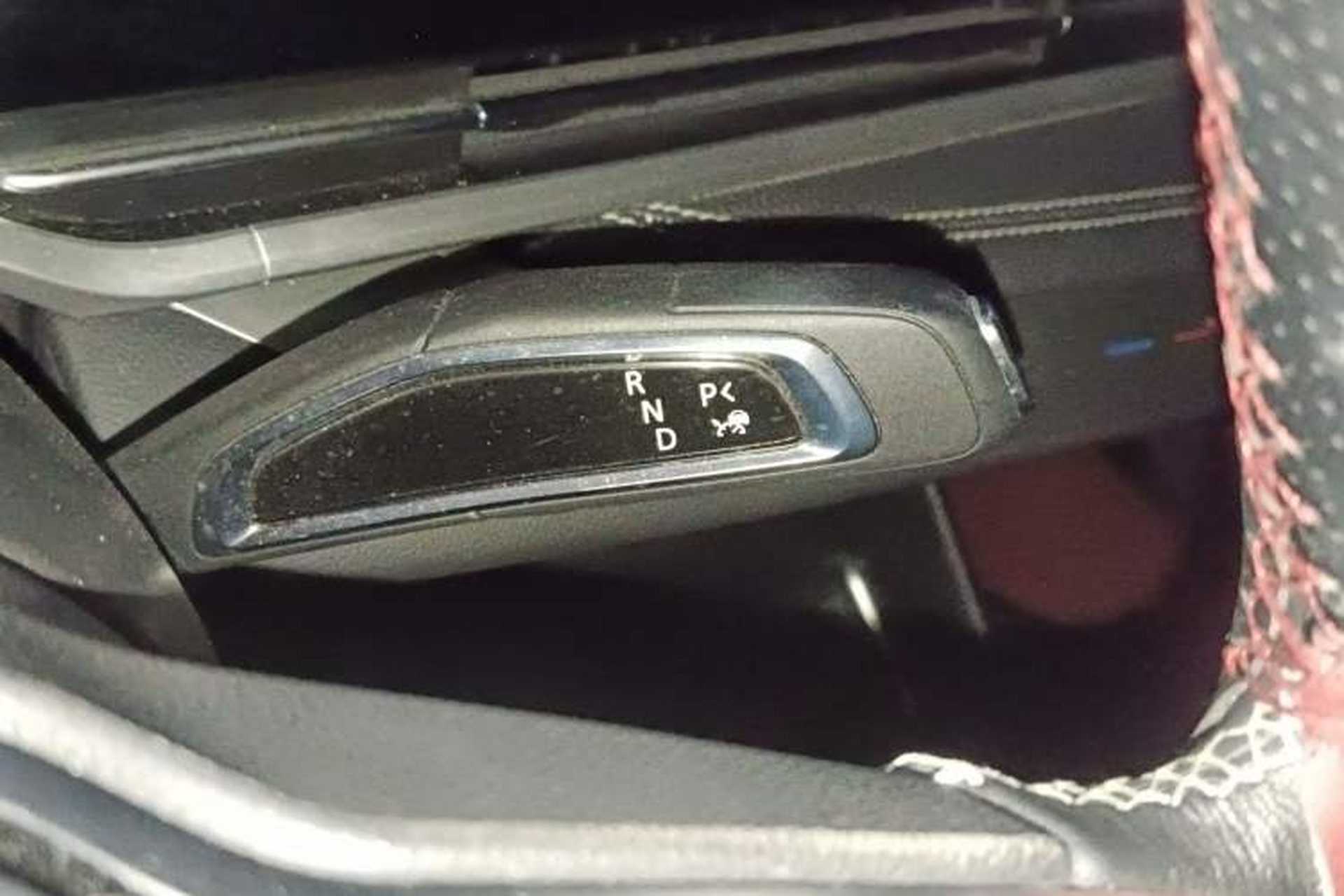 Used SAIC MAXUS G90 2022 2.0T Interstellar Seven-Seater Gear Lever