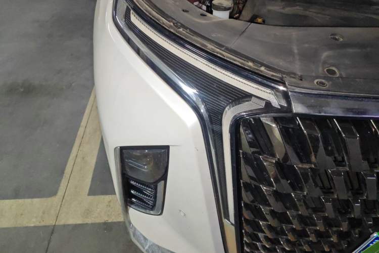 Used SAIC MAXUS G90 2022 2.0T Starry Seven-Seater Right Front Headlight