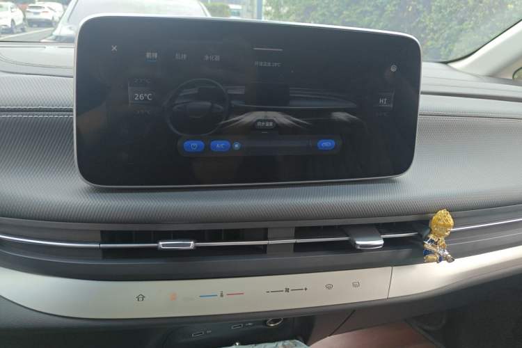 Used SAIC MAXUS G90 2022 2.0T Starry Seven-Seater Audio And AC Panel