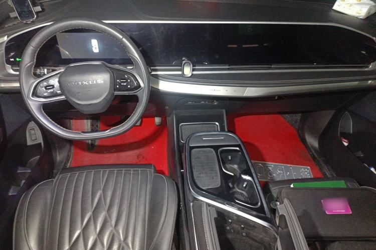 Used SAIC MAXUS G90 2022 2.0T Galaxy Seven-Seater Version Center Console