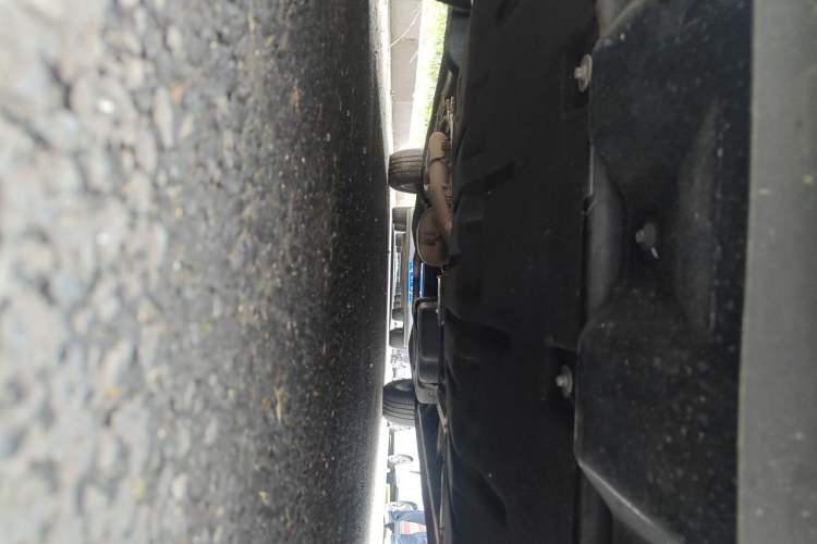 Used SAIC MAXUS G90 2022 2.0T Starry Seven-Seater Chassis Front