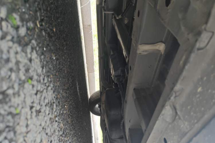 Used SAIC MAXUS G90 2022 2.0T Starry Seven-Seater Chassis Front Left