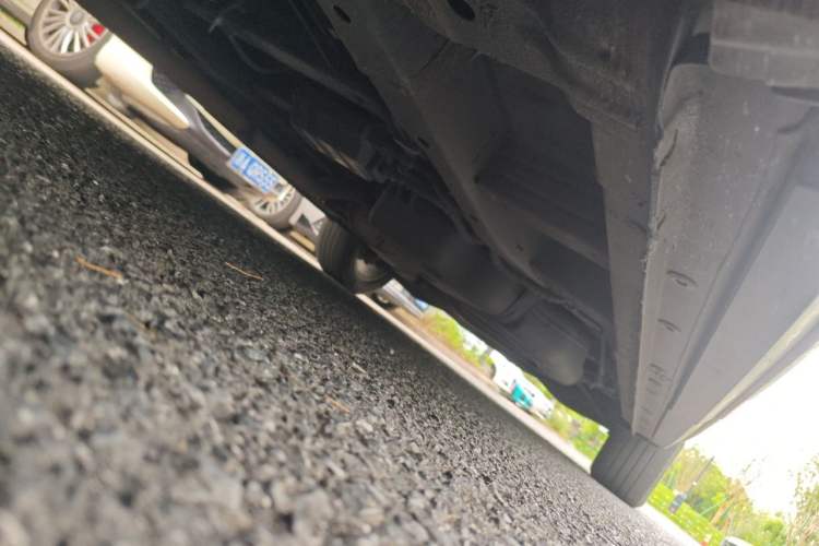 Used SAIC MAXUS G90 2022 2.0T Interstellar Seven-Seater Chassis Front Left
