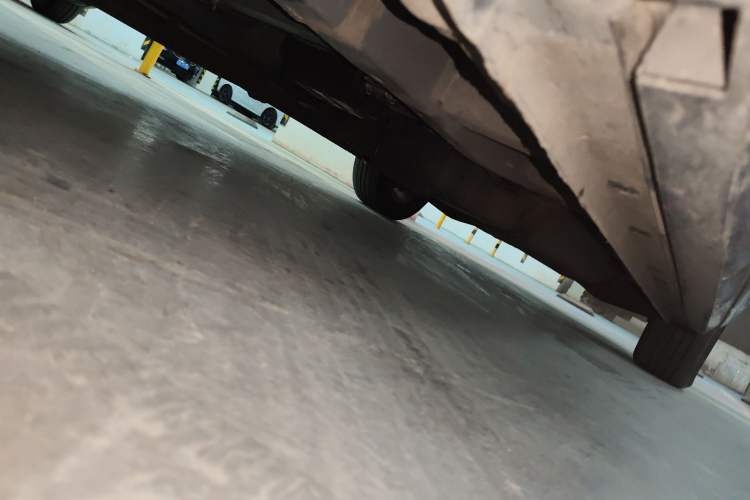 Used SAIC MAXUS G90 2022 2.0T Xinghan Executive Seven-Seater Chassis Front Left