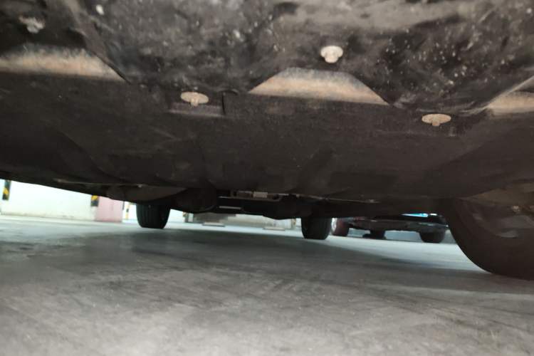 Used SAIC MAXUS G90 2022 2.0T Xinghan Executive Seven-Seater Chassis Front
