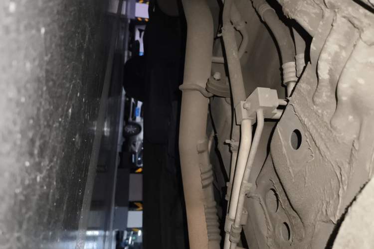 Used SAIC MAXUS G90 2022 2.0T Interstellar Flagship Edition Chassis Front Right