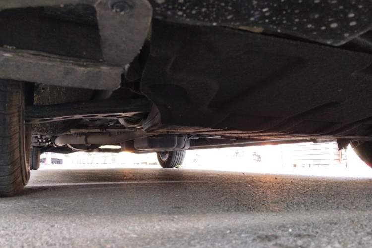 Used SAIC MAXUS G90 2022 2.0T Starry Seven-Seater Chassis Front Right