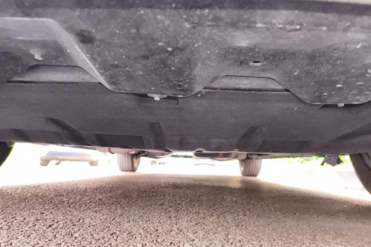 Used SAIC MAXUS G90 2022 2.0T Xingyun Seven-Seater Version Chassis Front