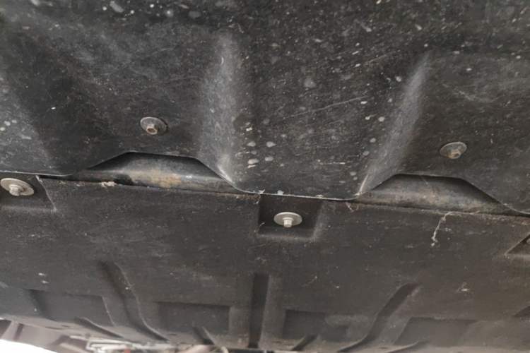 Used SAIC MAXUS G90 2022 2.0T Galaxy Seven-Seater Version Chassis Front
