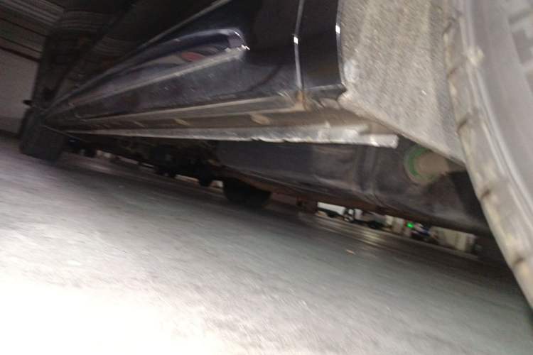 Used SAIC MAXUS G90 2022 2.0T Galaxy Seven-Seater Version Chassis Rear Left