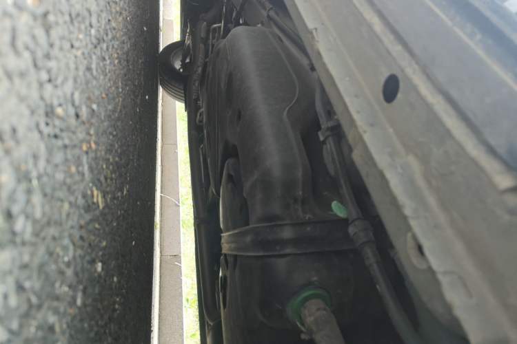 Used SAIC MAXUS G90 2022 2.0T Starry Seven-Seater Chassis Rear Left