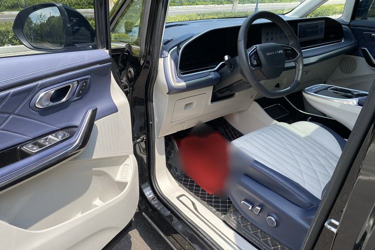 Used SAIC MAXUS G90 2022 2.0T Interstellar Six-Seater Edition Driver Seat
