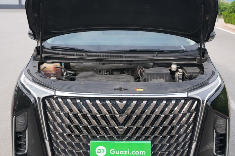 Used SAIC MAXUS G90 2022 2.0T Interstellar Six-Seater Edition Engine Bay
