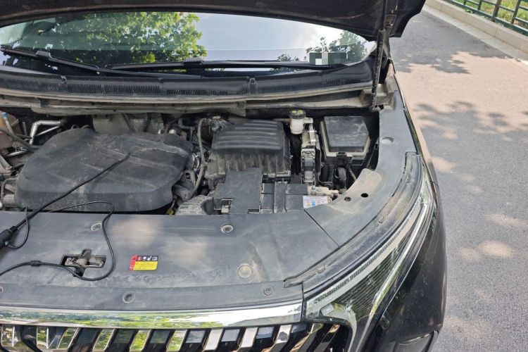 Used SAIC MAXUS G90 2022 2.0T Xingyun Seven-Seater Version Engine Bay Left