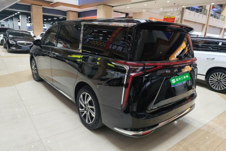 Used SAIC MAXUS G90 2022 2.0T Interstellar Seven-Seater Exterior 2