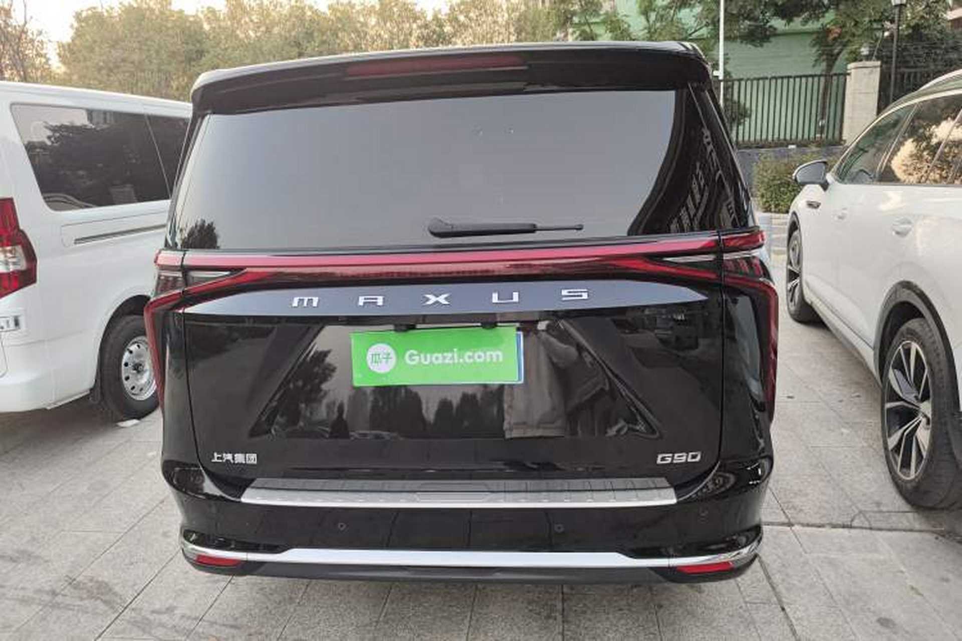 Used SAIC MAXUS G90 2022 2.0T Interstellar Seven-Seater Exterior 4