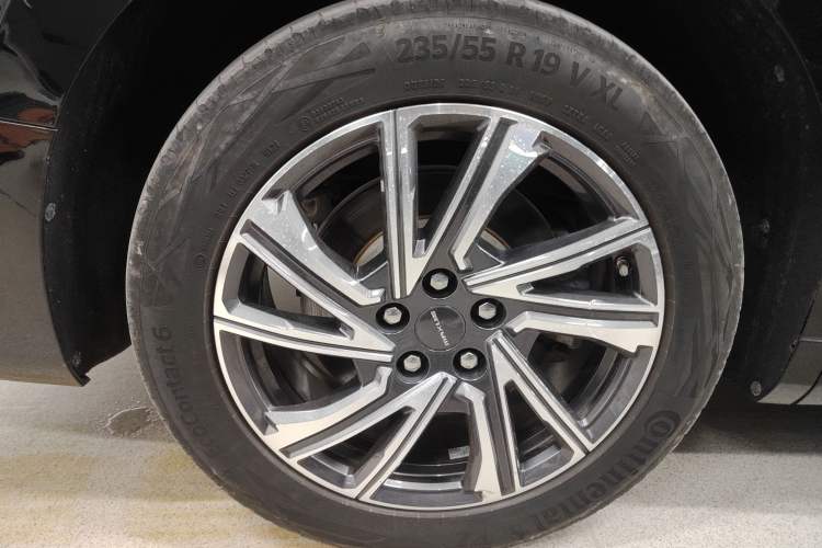 Used SAIC MAXUS G90 2022 2.0T Interstellar Flagship Edition Exterior 5
