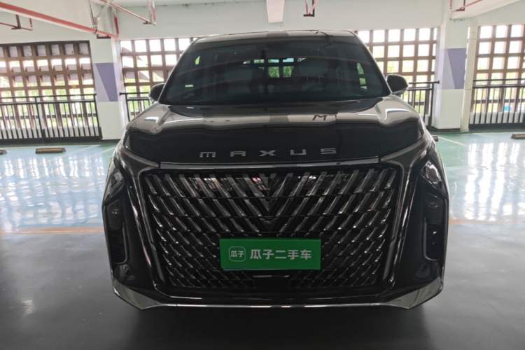 Used SAIC MAXUS G90 2022 2.0T Interstellar Seven-Seater Front