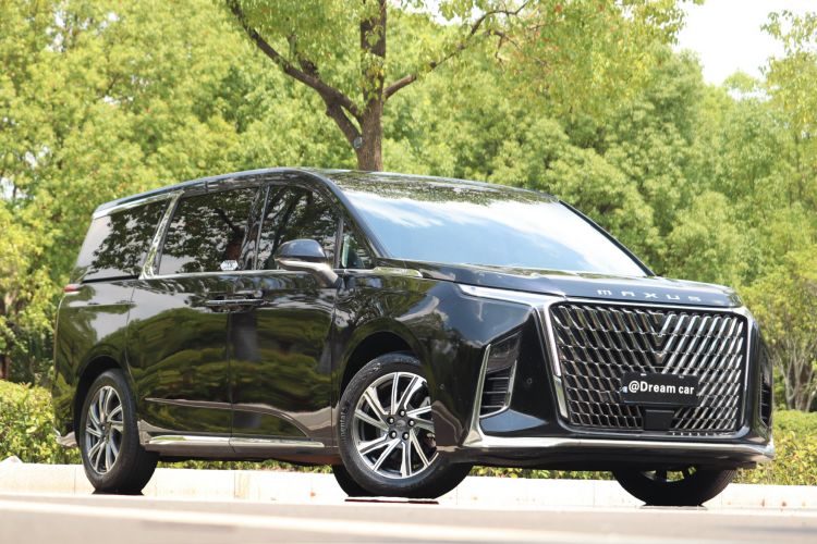 Used SAIC MAXUS G90 2022 2.0T Interstellar Six-Seater Edition Front Right 45 Deg